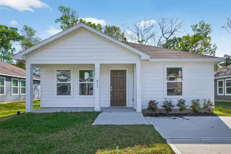 New construction Single-Family house 813 Jefferson Ave, Cleveland, TX 77327 - image