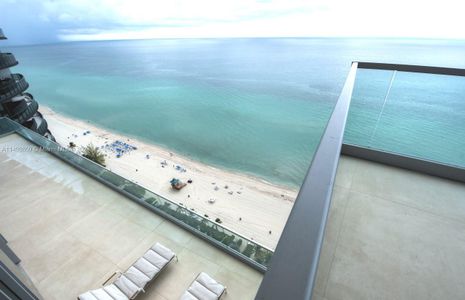 New construction Condo/Apt house 18501 Collins Avenue, Unit 2301, Sunny Isles Beach, FL 33160 - photo 55 55