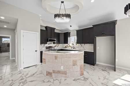 New construction Single-Family house 165 Flor Del Sol, San Antonio, TX 78264 null- photo 8 8