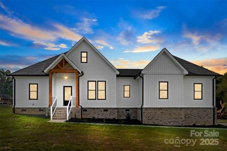 New construction Single-Family house 1213 Creekside Dr, Conover, NC 28613 - image