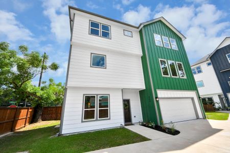 New construction Single-Family house 926 N Victory Dr, Houston, TX 77088 - image
