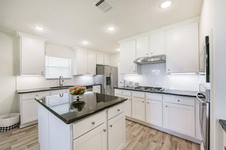 New construction Single-Family house 3314 Baja Wy, Dickinson, TX 77539 - image 7