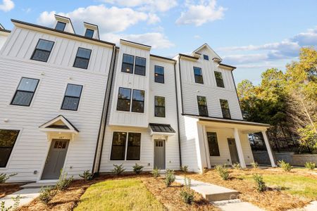 New construction Townhouse house 645 District Ct, Unit 14, Fort Mill, SC 29708 Landon- photo 3 3