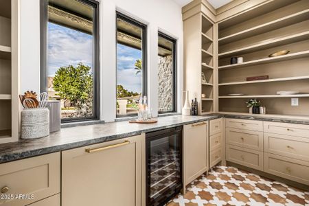 New construction Single-Family house 5739 E Calle Del Paisano, Phoenix, AZ 85018 - image 14