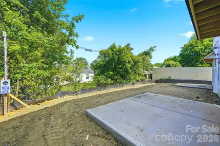 New construction Townhouse house 108 S Gregg St, Charlotte, NC 28208 - image 2
