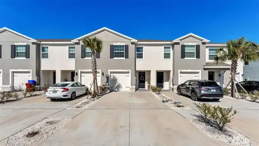 New construction Townhouse house 3532 White Dandelion Ct, Plant City, FL 33565 - image