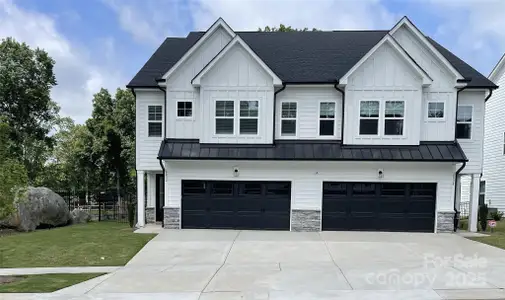 New construction Townhouse house 6032 Corbin Woods Ct, Charlotte, NC 28226 null- photo 0
