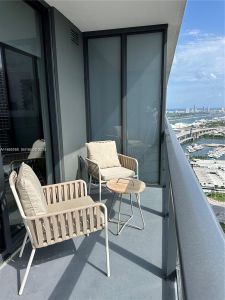 New construction Condo house 159 Ne 6Th St, Unit 3810, Miami, FL 33132 - image
