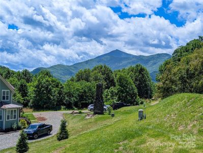 New construction Single-Family house 338 Majestic Mountain Dr, Burnsville, NC 28714 - image