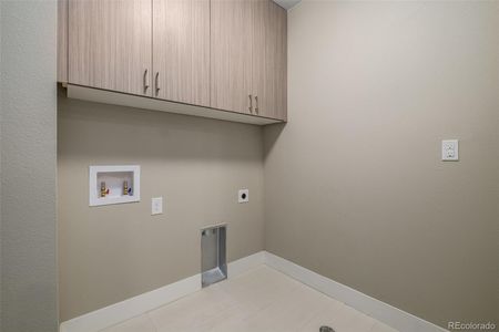 New construction Multi-Family house 6930 East Lowry Boulevard, Unit F2P10, Denver, CO 80230 ATLAS SERIES END UNIT WITH MAIN LEVEL PRIMARY SUITE- photo 9 9