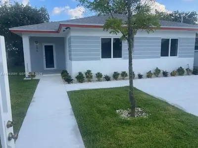 New construction Single-Family house 746 Nw 112Th St, Miami, FL 33168 - image