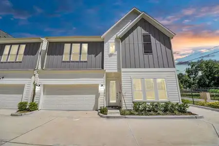 New construction Single-Family house 5935 Beall St, Unit D, Houston, TX 77091 - image
