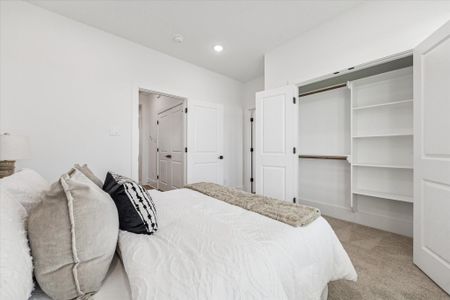 New construction Single-Family house 5622 Azores, Houston, TX 77091 - image 11