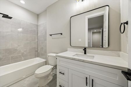 New construction Single-Family house 812 Thornton St, Unit D, Houston, TX 77018 - image 5