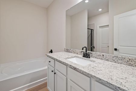 New construction Single-Family house 1119 Campside Dr, Beasley, TX 77417 plan Montgomery - image 6