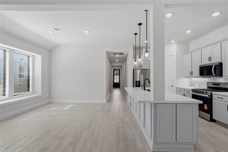 New construction Single-Family house 10052 Copia Ln, Montgomery, TX 77316 plan Maxwell - image 7