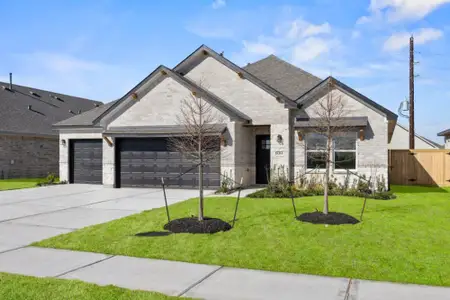 New construction Single-Family house 8314 Amethyst Valley Ln, Angleton, TX 77515 - image