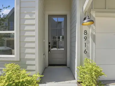 New construction Single-Family house 8914 Sunshine Laverne Ln, Houston, TX 77080 - image 4