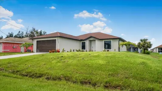 New construction Single-Family house 2704 46Th St Sw, Lehigh Acres, FL 33976 - image
