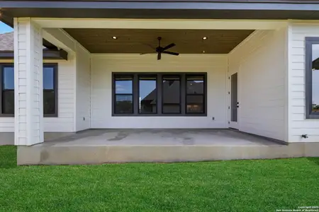 New construction Single-Family house 278 Allen, Castroville, TX 78009 - image 4