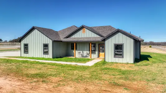 New construction Single-Family house 1325 Cr 3355, Paradise, TX 76073 plan Lucas - image 2