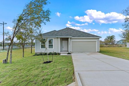 New construction Single-Family house 13225 Eastland Dr, Mustang Ridge, TX 78610 plan Springsteen - image