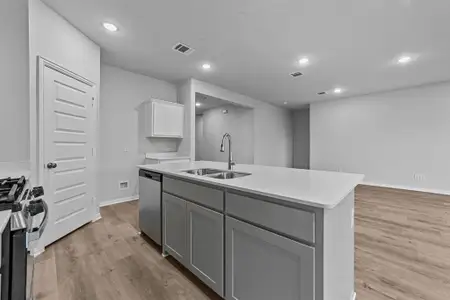 New construction Single-Family house 607 Forest Haven Dr, Van Alstyne, TX 75495 plan Heathbrook - image 6