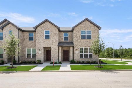 New construction Townhouse house 210 Territory Trail, Fort Worth, TX 76120 Travis 4B4 A- photo 0