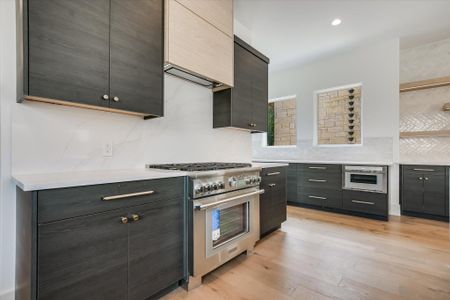 New construction Single-Family house 98 Wennmohs Pl, Horseshoe Bay, TX 78657 - image 17