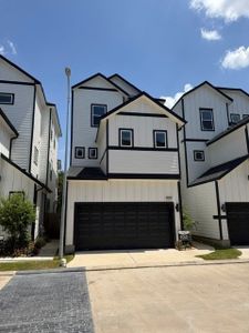 New construction Single-Family house 8927 Grovner Pl, Houston, TX 77055 - image