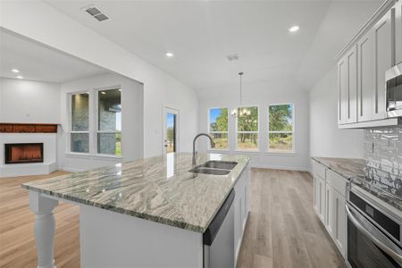 New construction Single-Family house 144 Loveta Ln, Boyd, TX 76023 plan Iverson III - image 5