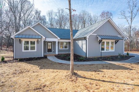 New construction Single-Family house 1928 Friendly Ln, Newton, NC 28658 - image