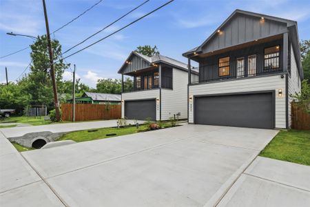 New construction Single-Family house 884 Prosper St, Houston, TX 77088 - image