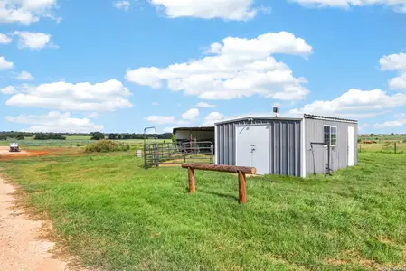 New construction Single-Family house 3450 Fm 1922, Floresville, TX 78114 - image