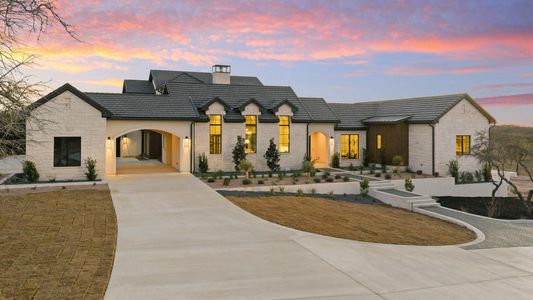 New construction Single-Family house 1562 Canyon Crossing Vw, Dripping Springs, TX 78620 - image