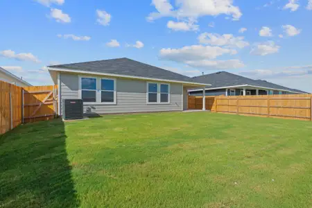 New construction Single-Family house 17916 Purple Top Ln, Manor, TX 78653 The Irvine- photo 0