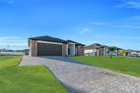 New construction Single-Family house 14 El Dorado Blvd N, Cape Coral, FL 33993 - image