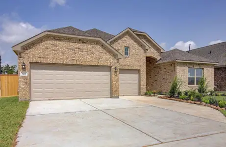 New construction Single-Family house 1061 Comal Trl, Dayton, TX 77535 - image