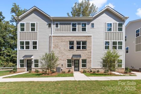 New construction Townhouse house 3952 Hager Dr, Charlotte, NC 28208 - image