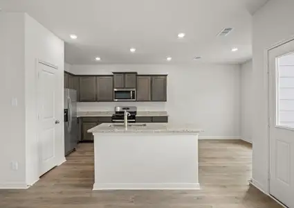 New construction Single-Family house 201 John Laurens Dr, Venus, TX 76084 plan Colorado - image 5