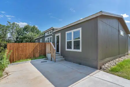 New construction Manufactured Home house 815 Thicket Trl, Granbury, TX 76048 - image