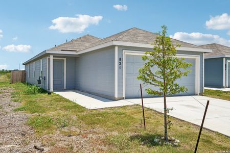 New construction Single-Family house 821 Day Break Dr, New Braunfels, TX 78124 plan Hoffman - image
