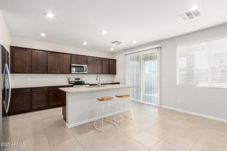 New construction Single-Family house 18068 W Camino De Oro, Surprise, AZ 85387 plan Plan 9 - image 5