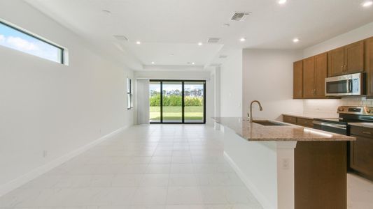 New construction Single-Family house 27100 Sw Viterbo Way, Port Saint Lucie, FL 34986 Lemongrass- photo 12 12