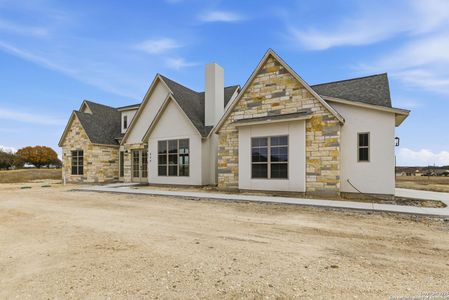 New construction Single-Family house 232 Spring Crk, Bandera, TX 78003 - image