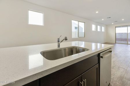 New construction Single-Family house 13247 N 145Th Ln, Surprise, AZ 85379 plan Plan 1529 - image 11