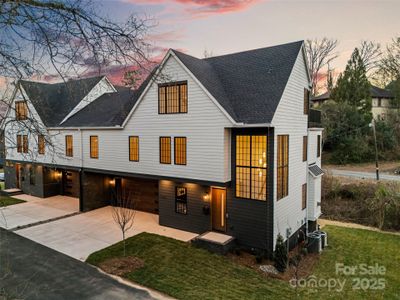 New construction Townhouse house 1607 Tippah Park Ct, Charlotte, NC 28205 - image
