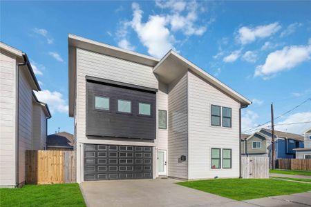 New construction Single-Family house 2211 Dan St, Houston, TX 77020 - image