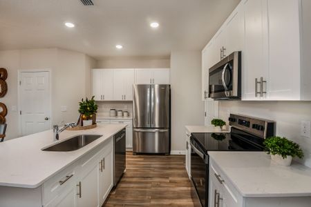 Kitchen with Large Center Island