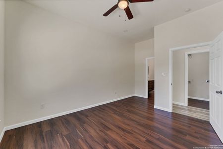 New construction Single-Family house 2359 Westview Dr, Canyon Lake, TX 78133 null- photo 5 5